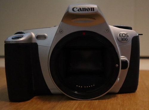 Fotocamera canon eos - fotocamera, 300